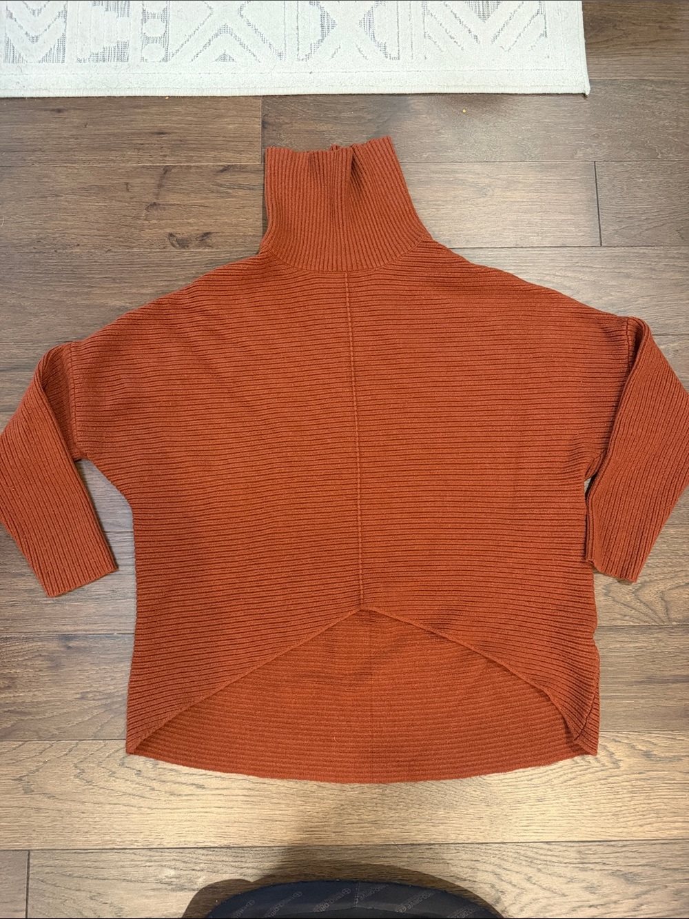 Cyrus Ribbed Turtleneck High-Low Sweater in Rust Orange Medium - C58-043